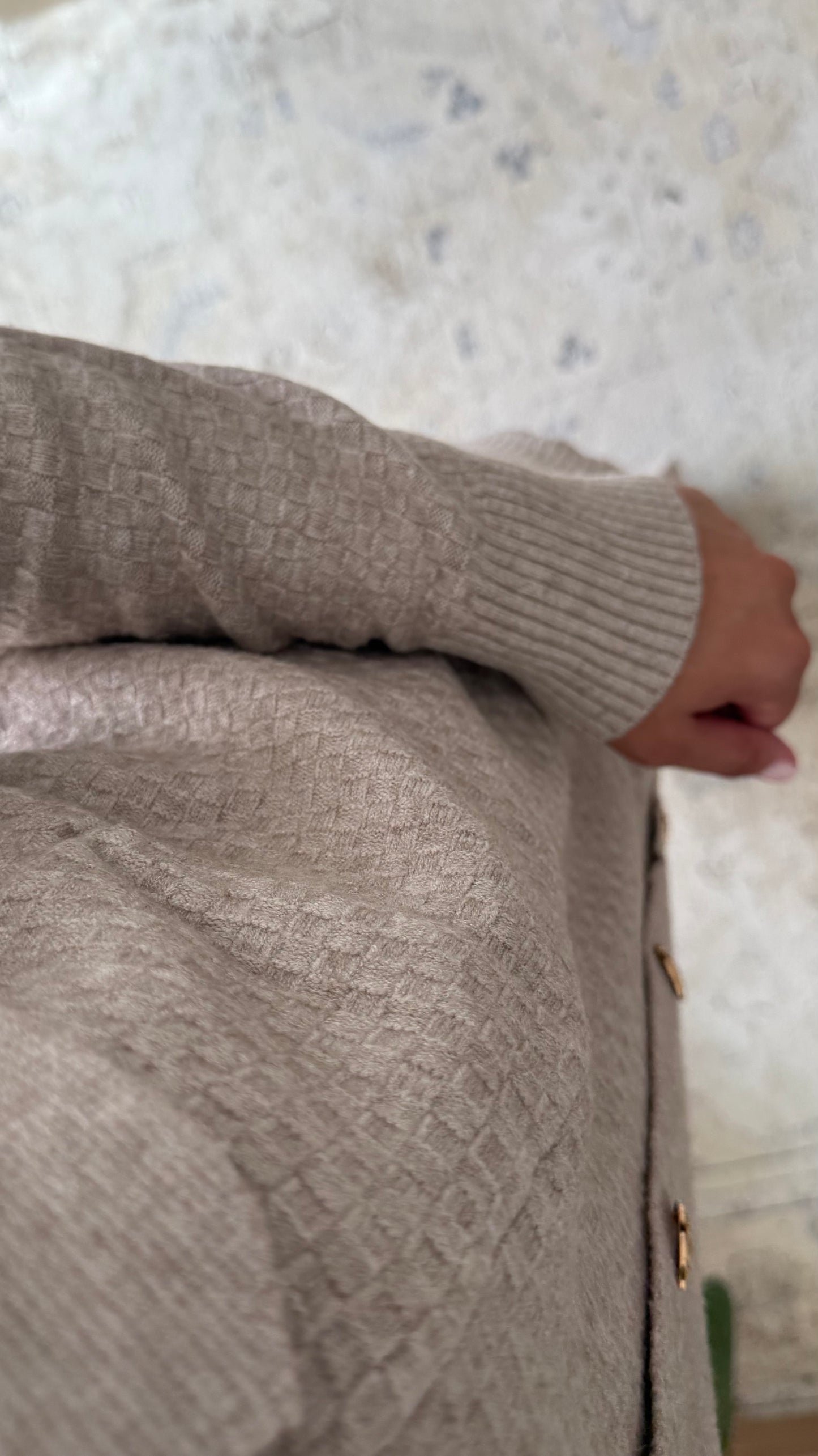 TWEEDELIGE GEBREIDE TWINSET BEIGE