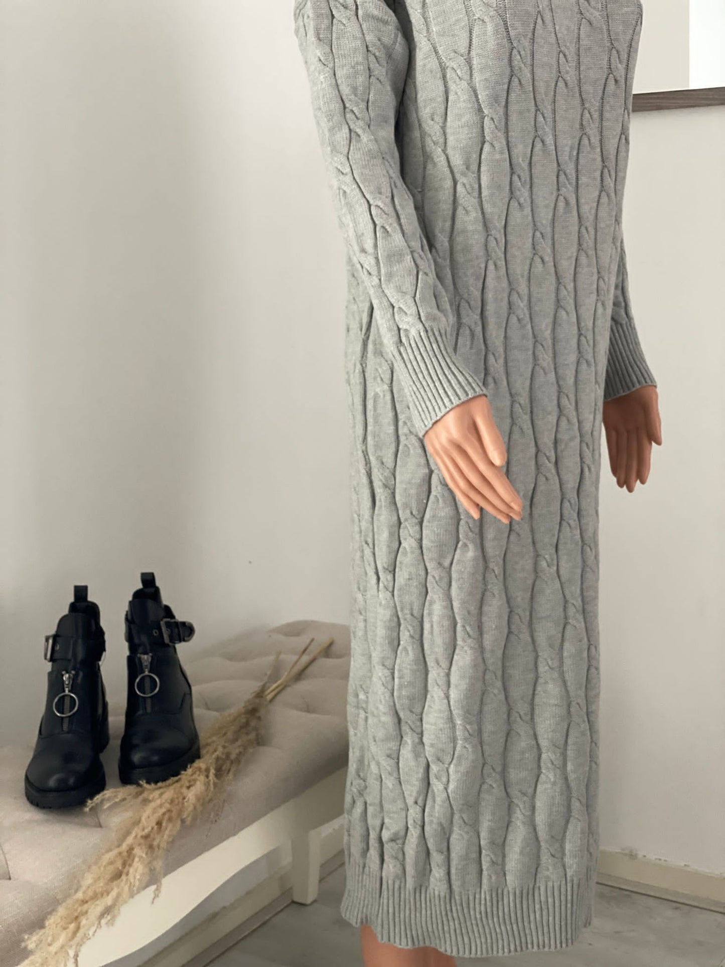 DINA GEBREIDE LANGE TRUI