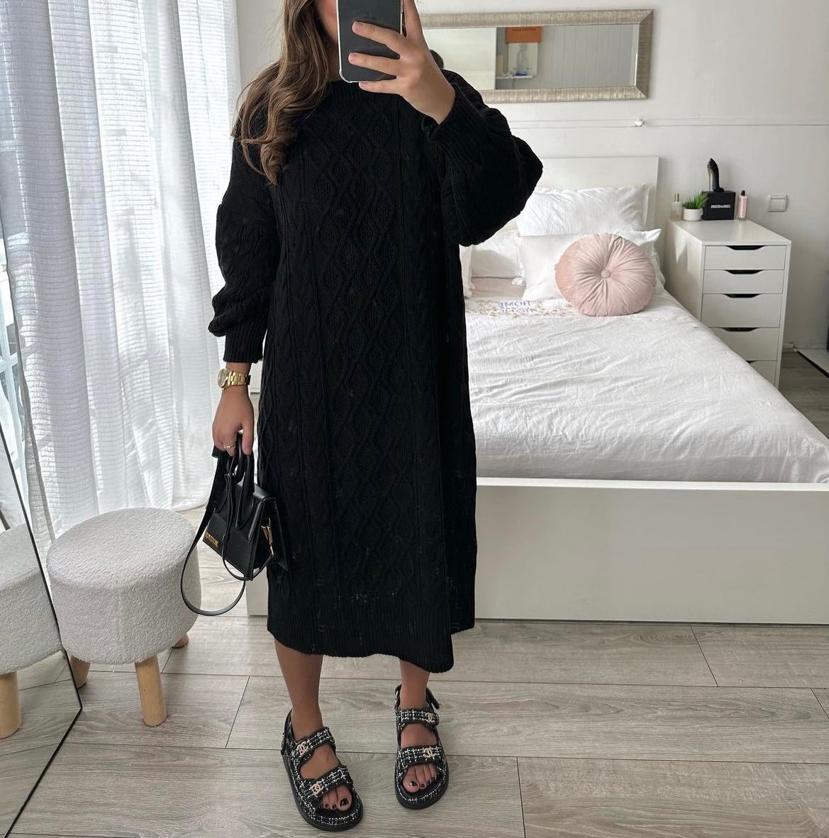 RANYA OVERSIZED TRUI ZWART