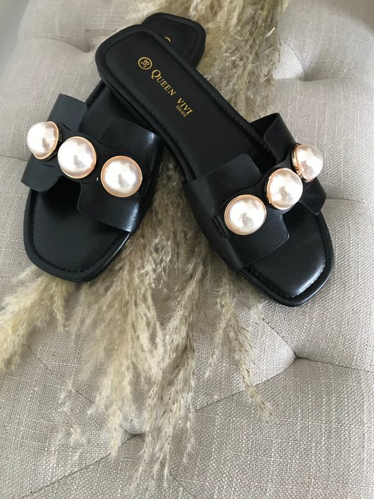 SLIPPERS MET PARELS ZWART