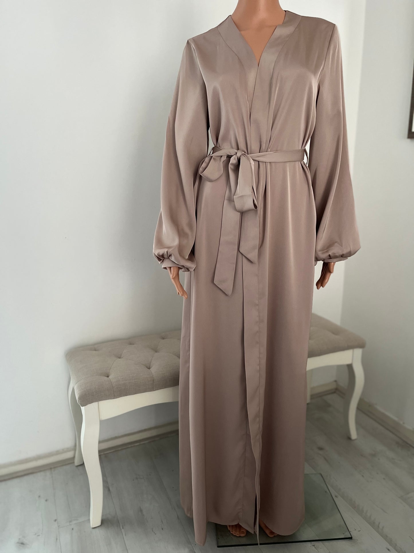 NIHAD SATIJNEN KIMONO NUDE