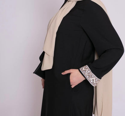 NOOR ABAYA ZWART