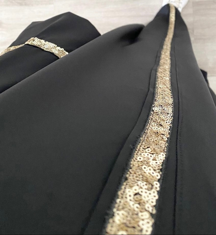 YOUSRA ABAYA ZWART