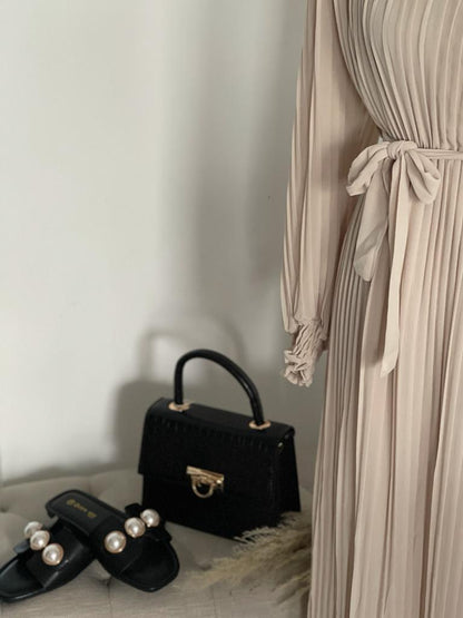 ARWA MAXI JURK PLISSÉ BEIGE